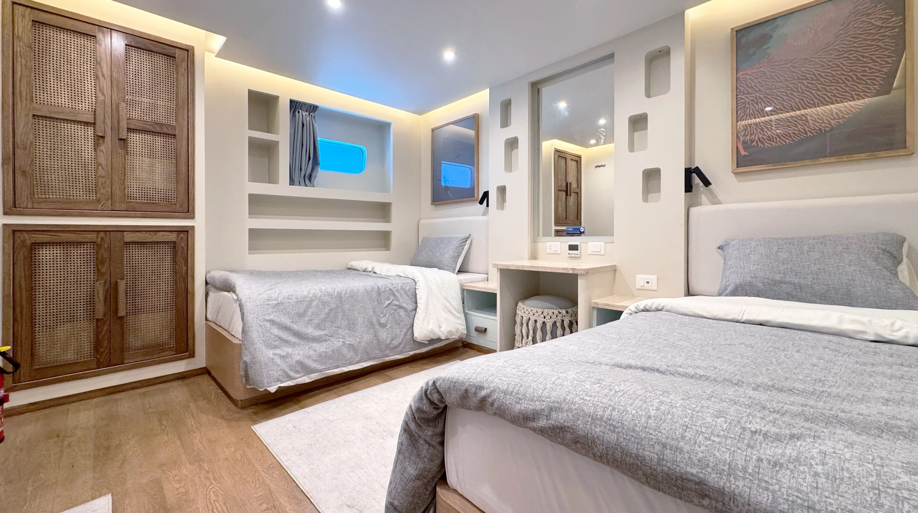 Suite Single - Upper Deck