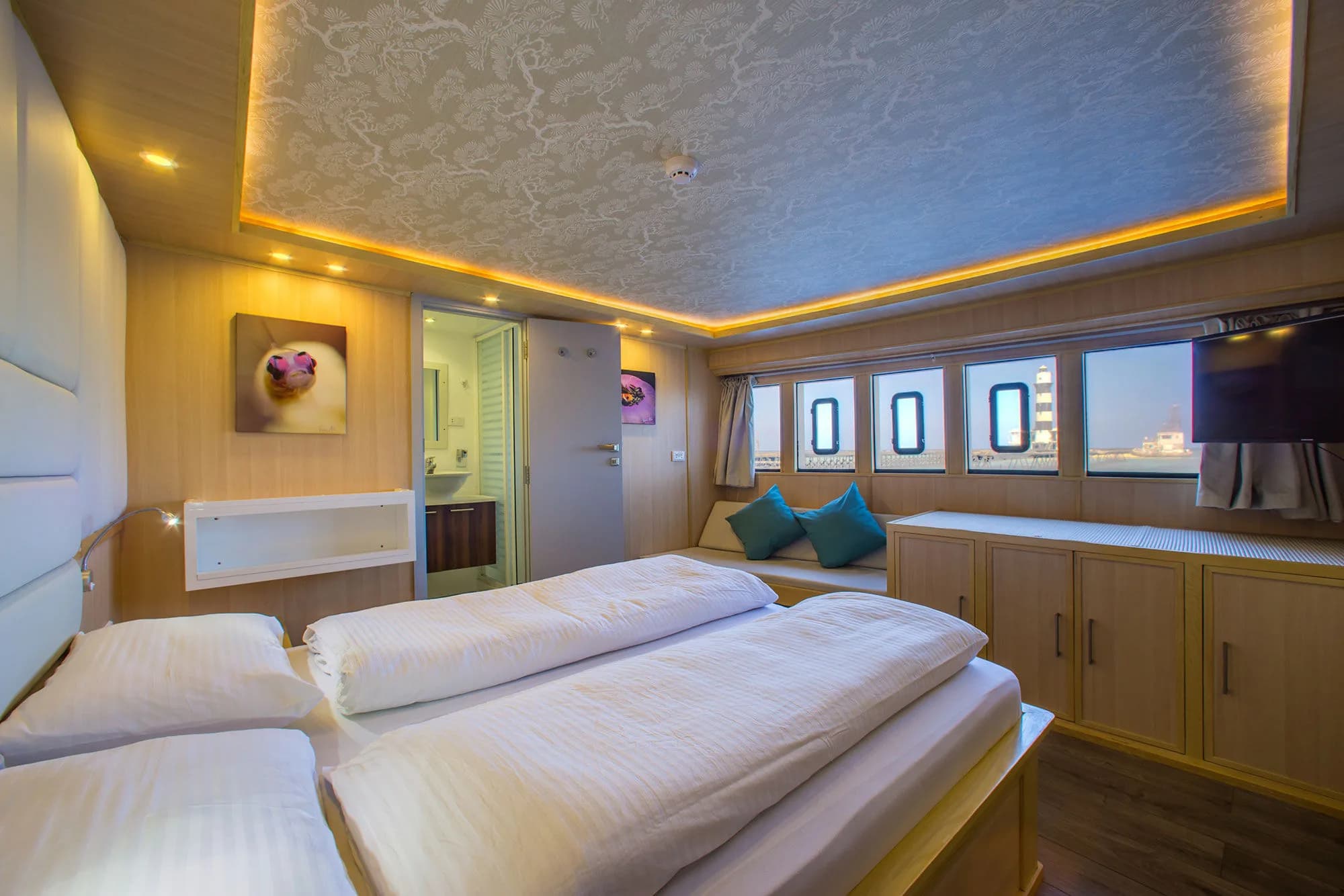 Twin Sea View Upper Deck