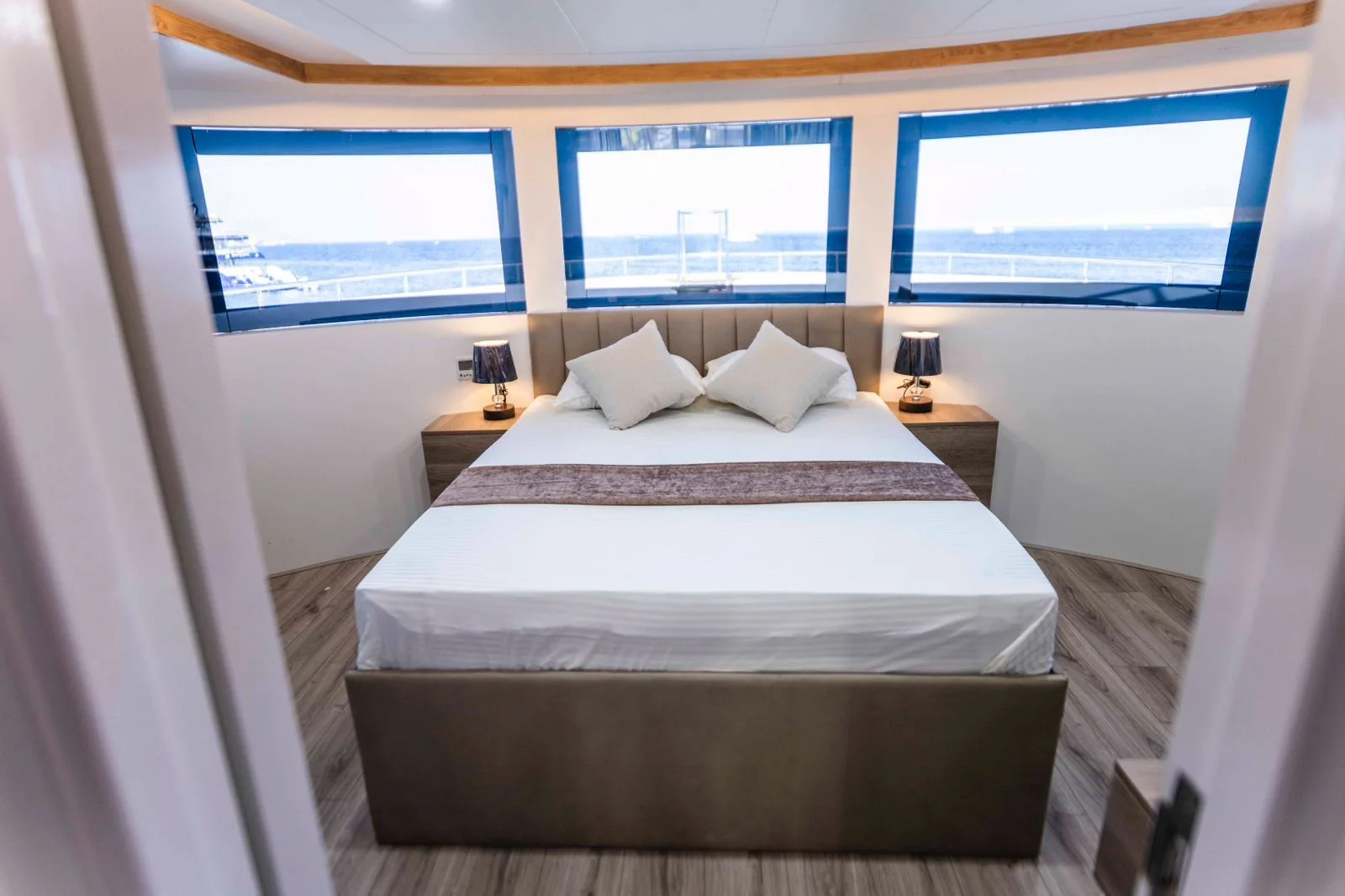 Jacuzzi Deck Suites